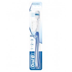 ORAL-B SPAZZOLINO MEDIO